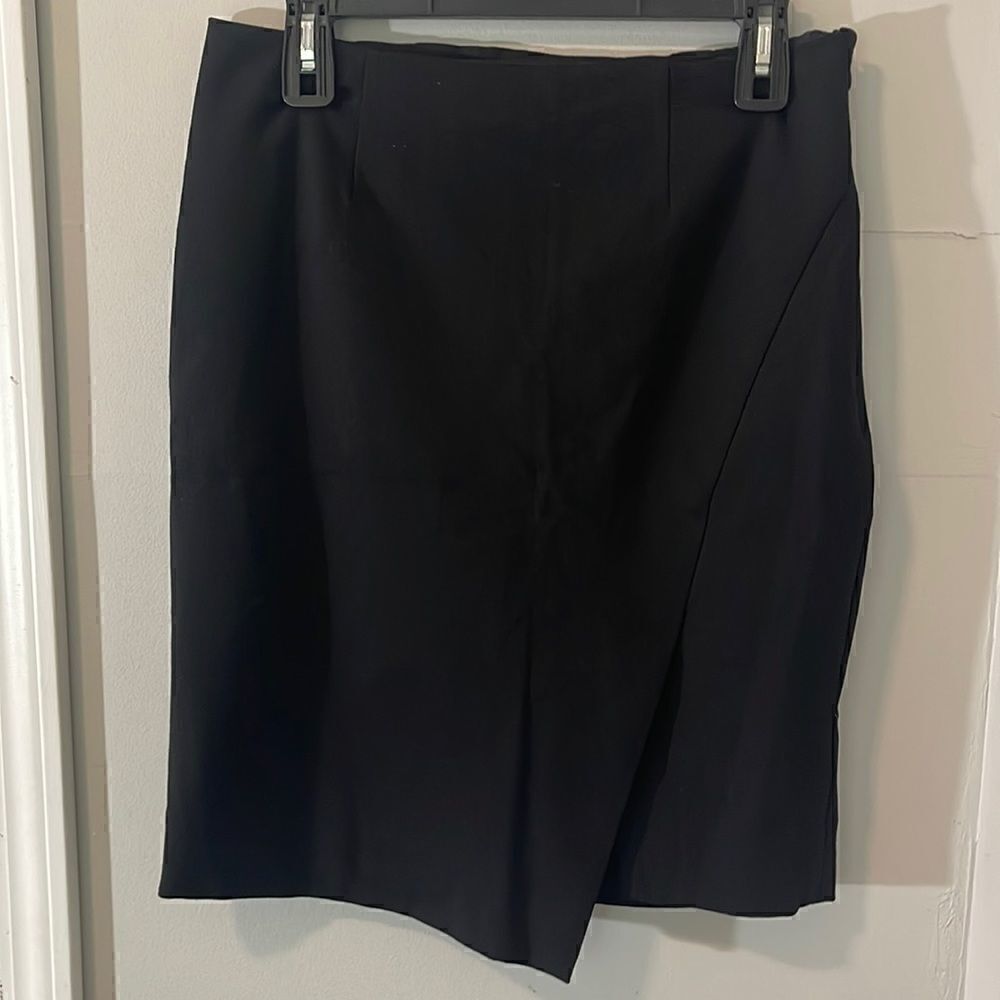 White House black market black skirt